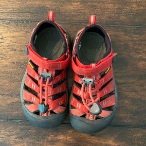 Kids Keen shoes
